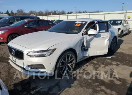 VOLVO S90 T5 MOM 2018 vin LVY982MK4JP028585 from auto auction Copart