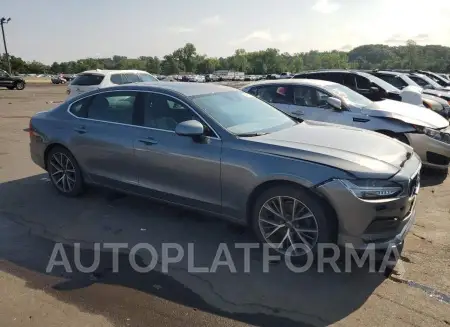 VOLVO S90 T5 MOM 2018 vin LVY982MK6JP027843 from auto auction Copart