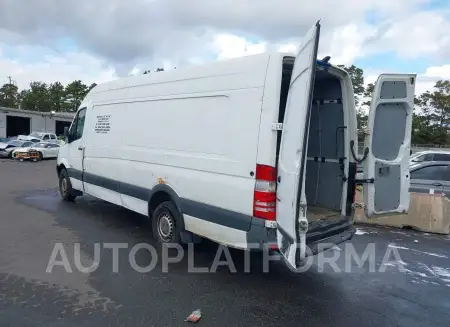 MERCEDES-BENZ SPRINTER CARGO VANS 2015 vin WD3PE8DC7FP112470 from auto auction Iaai