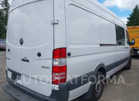 MERCEDES-BENZ SPRINTER CARGO VAN 2017 vin WD3PE8CD7HP518634 from auto auction Iaai