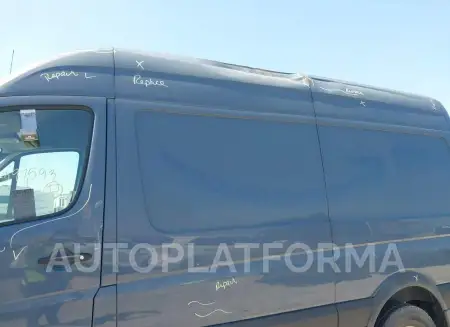 MERCEDES-BENZ SPRINTER CARGO VAN 2018 vin WD3PE7CD5JP633314 from auto auction Iaai