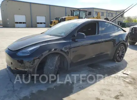 TESLA MODEL Y 2022 vin 7SAYGDEF3NF328060 from auto auction Copart