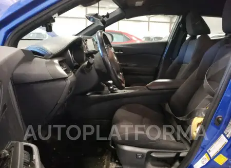 TOYOTA C-HR XLE 2018 vin NMTKHMBXXJR002421 from auto auction Copart