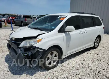 TOYOTA SIENNA LE 2018 vin 5TDKZ3DC3JS958603 from auto auction Copart