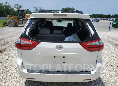 TOYOTA SIENNA LE 2018 vin 5TDKZ3DC3JS958603 from auto auction Copart