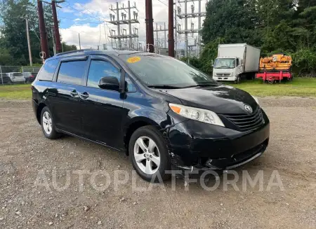 TOYOTA SIENNA LE 2015 vin 5TDKK3DC3FS564241 from auto auction Copart