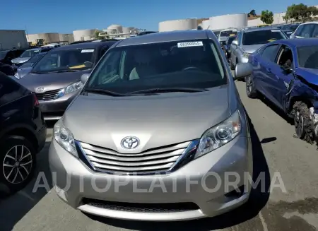 TOYOTA SIENNA LE 2017 vin 5TDKZ3DC9HS847368 from auto auction Copart