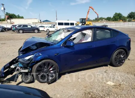 Tesla Model Y 2024 2024 vin 7SAYGDEF1RA268363 from auto auction Copart