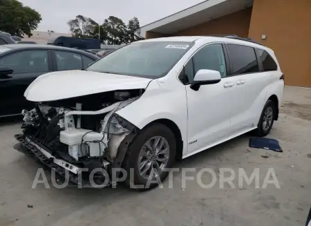 Toyota Sienna LE 2021 2021 vin 5TDKRKEC6MS038509 from auto auction Copart