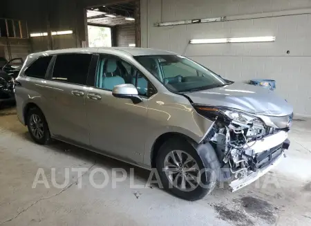 TOYOTA SIENNA LE 2021 vin 5TDKSKFC1MS005680 from auto auction Copart