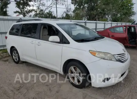 TOYOTA SIENNA LE 2015 vin 5TDKK3DC2FS626860 from auto auction Copart