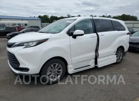 Toyota Sienna LE 2022 2022 vin 5TDKSKFC3NS060116 from auto auction Copart