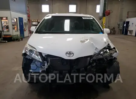 TOYOTA SIENNA LE 2017 vin 5TDKZ3DC4HS800779 from auto auction Copart