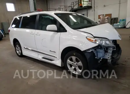 TOYOTA SIENNA LE 2017 vin 5TDKZ3DC4HS800779 from auto auction Copart