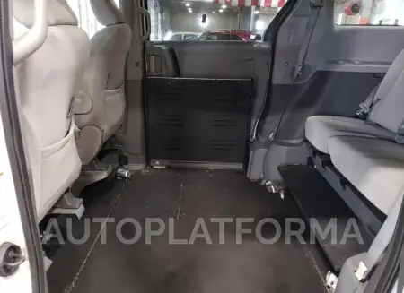 TOYOTA SIENNA LE 2017 vin 5TDKZ3DC4HS800779 from auto auction Copart