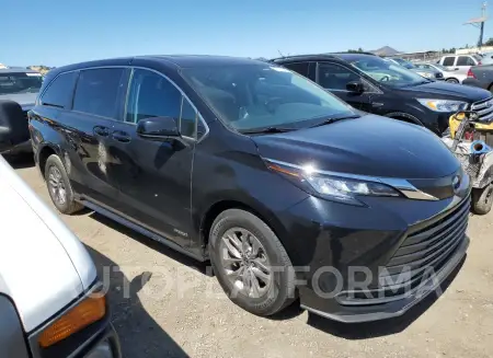 TOYOTA SIENNA LE 2021 vin 5TDKRKEC4MS014161 from auto auction Copart