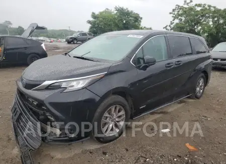 TOYOTA SIENNA LE 2021 vin 5TDKRKEC9MS007738 from auto auction Copart