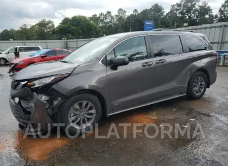 TOYOTA SIENNA LE 2021 vin 5TDKRKEC8MS048782 from auto auction Copart