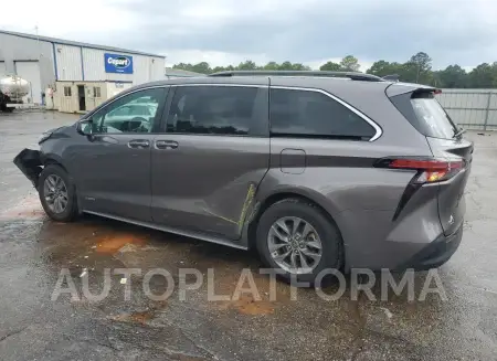 TOYOTA SIENNA LE 2021 vin 5TDKRKEC8MS048782 from auto auction Copart