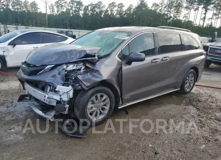 Toyota Sienna XLE 2021 2021 vin 5TDYRKEC1MS072058 from auto auction Copart