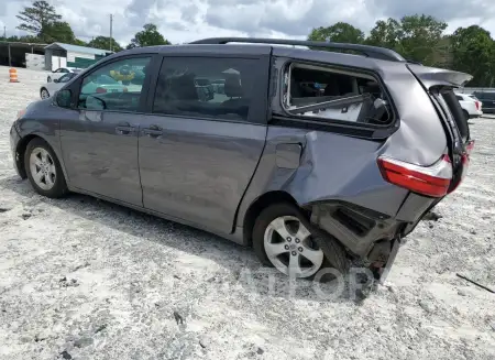 TOYOTA SIENNA LE 2017 vin 5TDKZ3DC3HS833093 from auto auction Copart