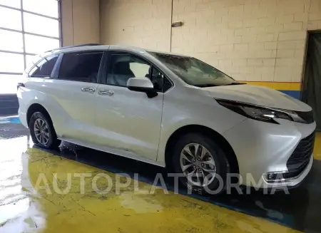 TOYOTA SIENNA XLE 2022 vin 5TDYRKECXNS119962 from auto auction Copart