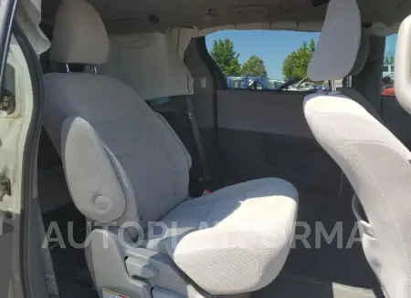 TOYOTA SIENNA LE 2019 vin 5TDJZ3DC8KS219496 from auto auction Copart