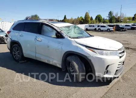 TOYOTA HIGHLANDER 2017 vin 5TDJZRFH2HS476027 from auto auction Copart