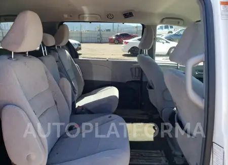 TOYOTA SIENNA LE 2019 vin 5TDKZ3DC8KS005614 from auto auction Copart