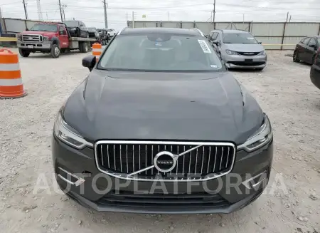 VOLVO XC60 T5 IN 2018 vin YV4102RL8J1057844 from auto auction Copart