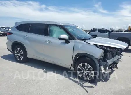 TOYOTA HIGHLANDER 2022 vin 5TDGZRAH7NS114434 from auto auction Copart