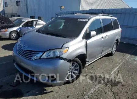 Toyota Sienna LE 2017 2017 vin 5TDJZ3DC1HS152667 from auto auction Copart