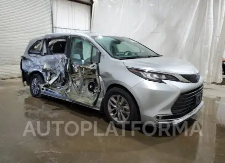 TOYOTA SIENNA XLE 2021 vin 5TDYRKEC1MS006836 from auto auction Copart