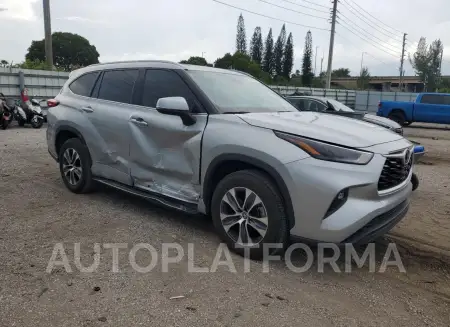 TOYOTA HIGHLANDER 2022 vin 5TDGZRAH5NS559321 from auto auction Copart