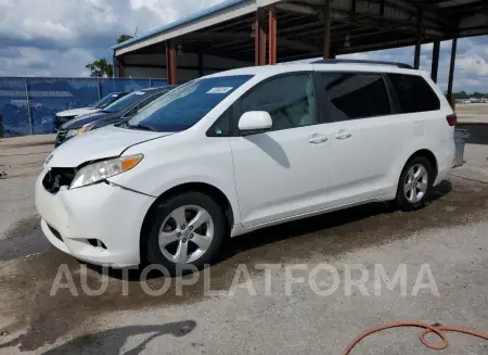 Toyota Sienna LE 2015 2015 vin 5TDKK3DC9FS612017 from auto auction Copart