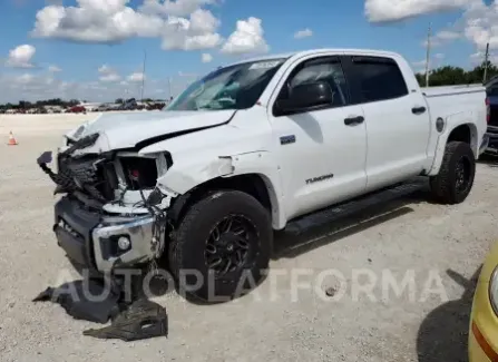 Toyota Tundra 2019 2019 vin 5TFDW5F19KX840494 from auto auction Copart