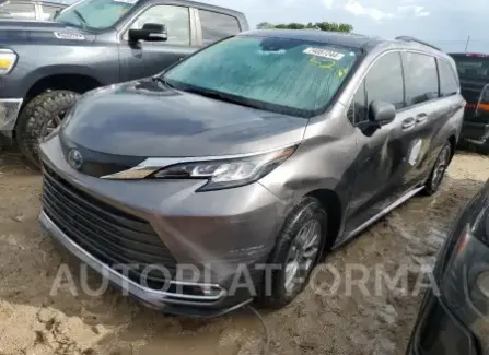 Toyota Sienna XLE 2023 2023 vin 5TDYRKEC7PS142747 from auto auction Copart