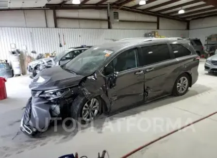 Toyota Sienna 2024 2024 vin 5TDESKFC8RS118093 from auto auction Copart