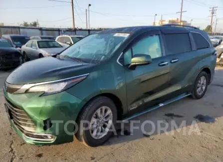 Toyota Sienna XLE 2021 2021 vin 5TDJRKEC5MS062960 from auto auction Copart