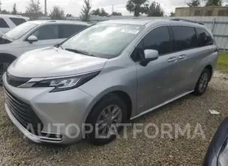 Toyota Sienna XLE 2021 2021 vin 5TDYRKEC3MS060865 from auto auction Copart