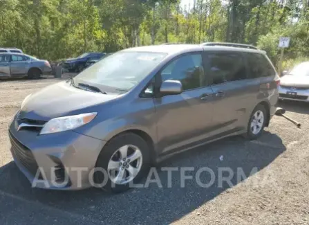 Toyota Sienna LE 2018 2018 vin 5TDKZ3DC0JS957344 from auto auction Copart