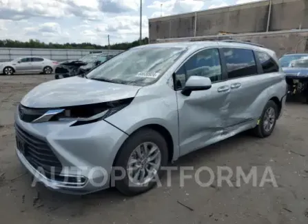 Toyota Sienna XLE 2022 2022 vin 5TDJRKEC6NS091952 from auto auction Copart