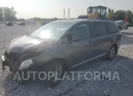 Toyota Sienna LE 2017 2017 vin 5TDKZ3DC5HS789467 from auto auction Copart