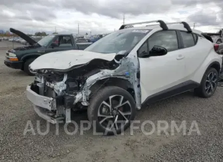 Toyota C-HR XLE 2020 2020 vin JTNKHMBX1L1083967 from auto auction Copart