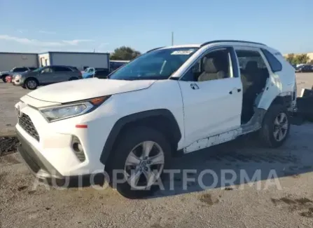 Toyota RAV4 XLE 2019 2019 vin 2T3W1RFV1KW034297 from auto auction Copart