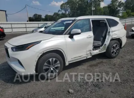 Toyota Highlander 2021 2021 vin 5TDHZRBH8MS073104 from auto auction Copart