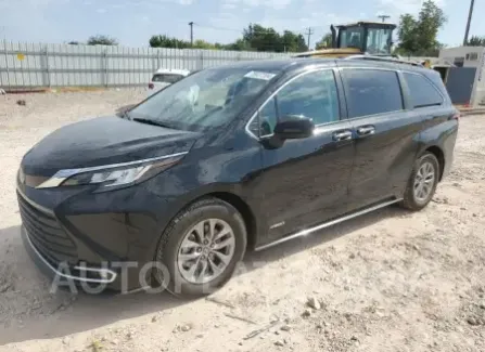 Toyota Sienna XLE 2021 2021 vin 5TDYRKEC5MS015250 from auto auction Copart