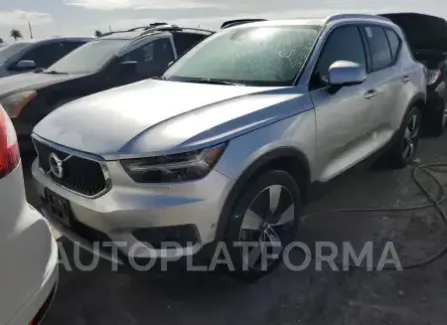 Volvo XC40 T5 2019 2019 vin YV4162XZ1K2007952 from auto auction Copart