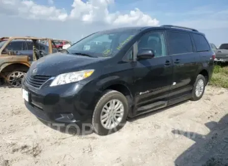 Toyota Sienna LE 2015 2015 vin 5TDKK3DC4FS553572 from auto auction Copart