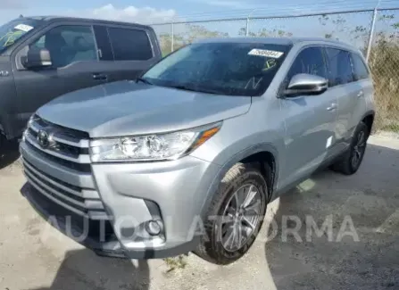 Toyota Highlander 2019 2019 vin 5TDKZRFH6KS574554 from auto auction Copart